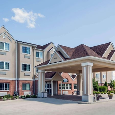 Microtel Inn & Suites By Wyndham Michigan Stadt Exterior foto